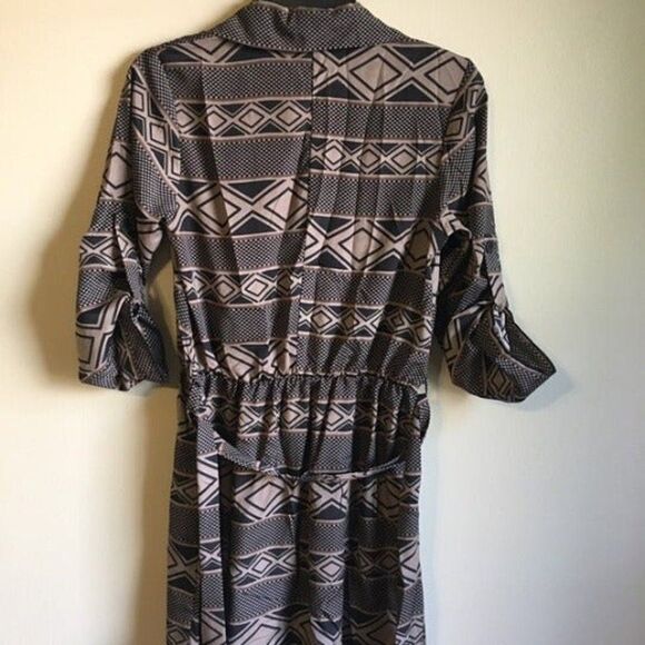 Karlie small dress - Picture 2 of 4